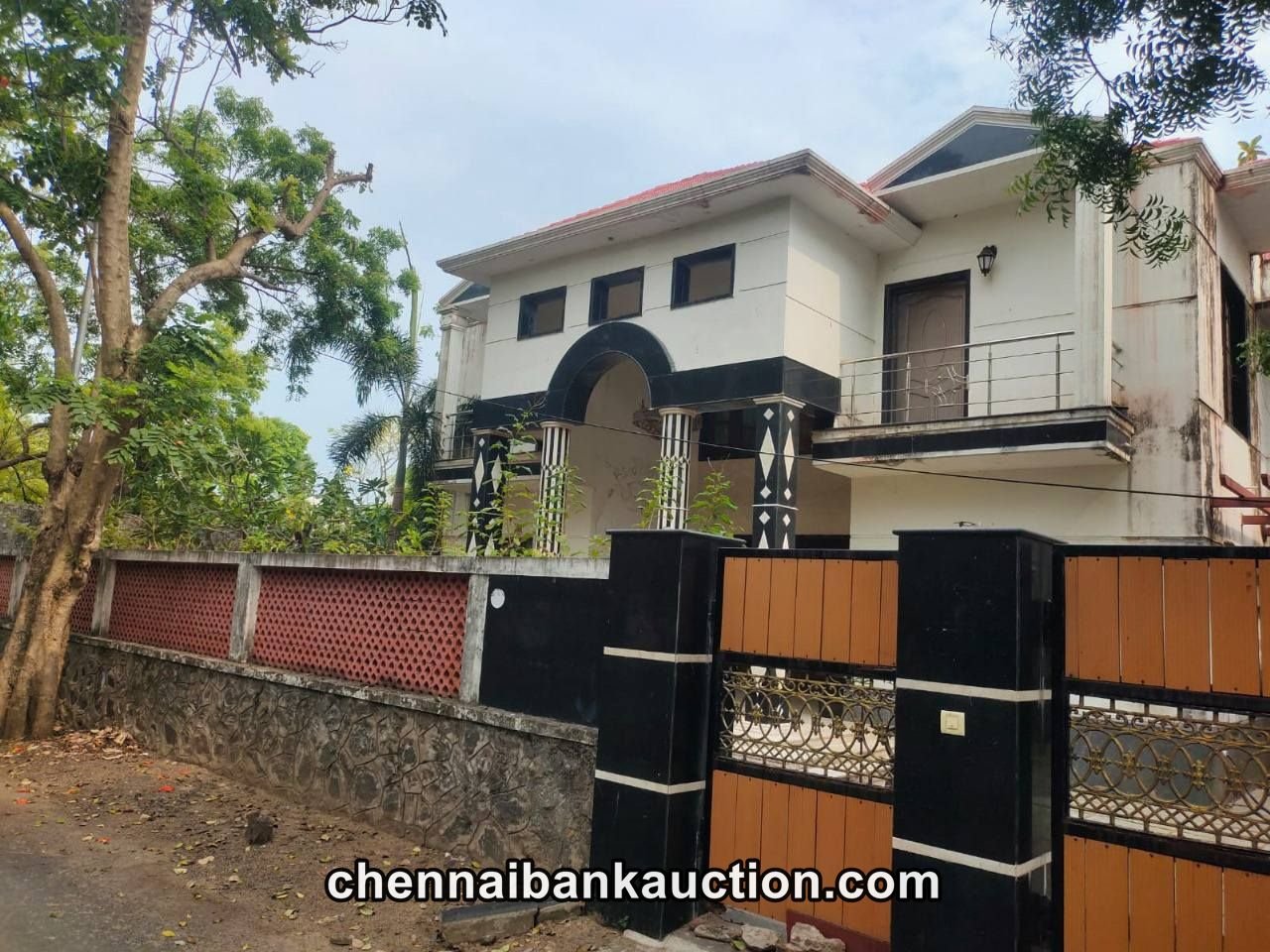 Re-Auction Commercial Building Sale in Injambakkam