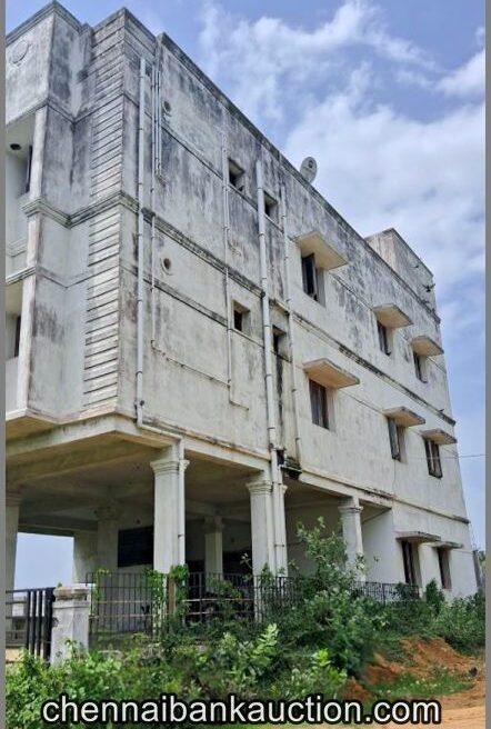 Auction 1000 Sqft 2 BHK Flat Sale in Villinjiambakkam