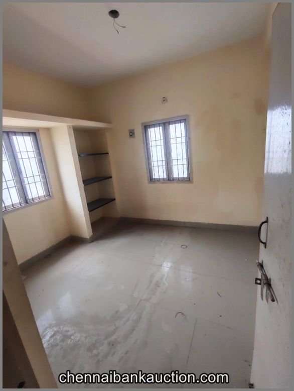 Bank Auction 2 BHK Flat Sale in Saligramam (5)