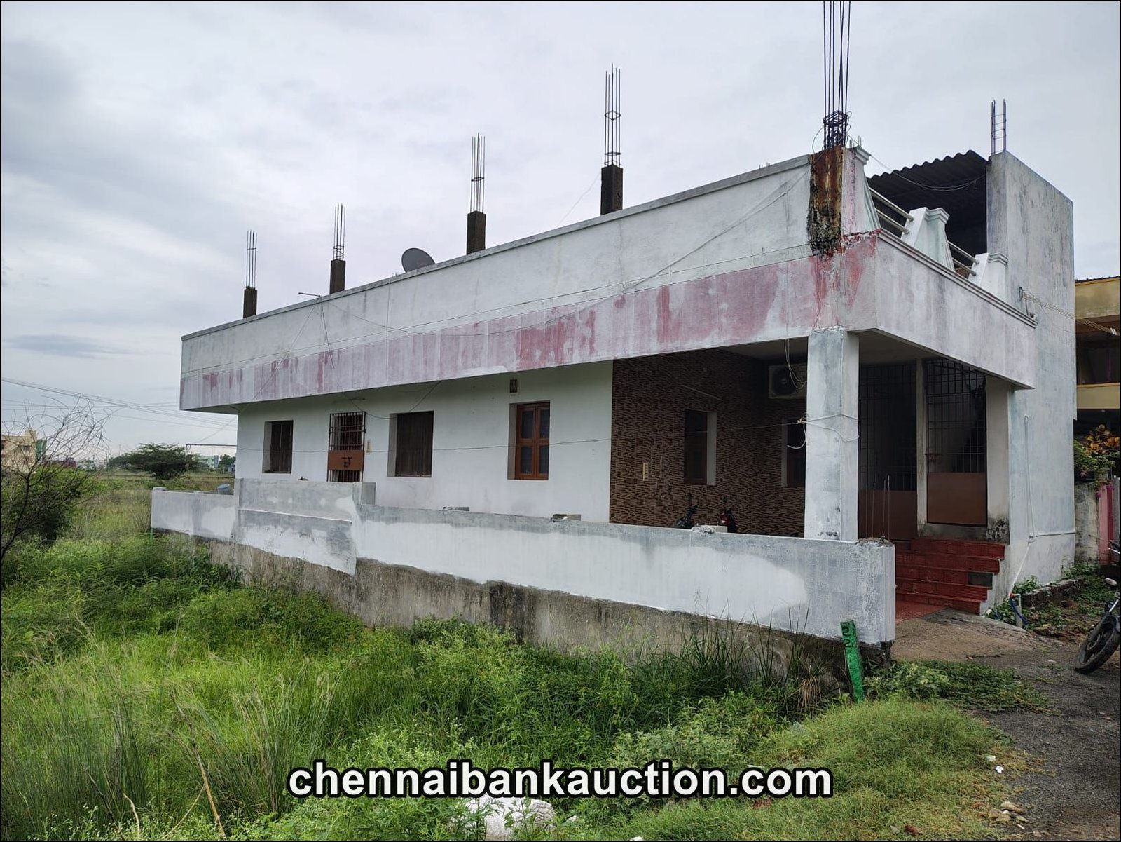 Bank Auction House Sale in Varadharajapuram
