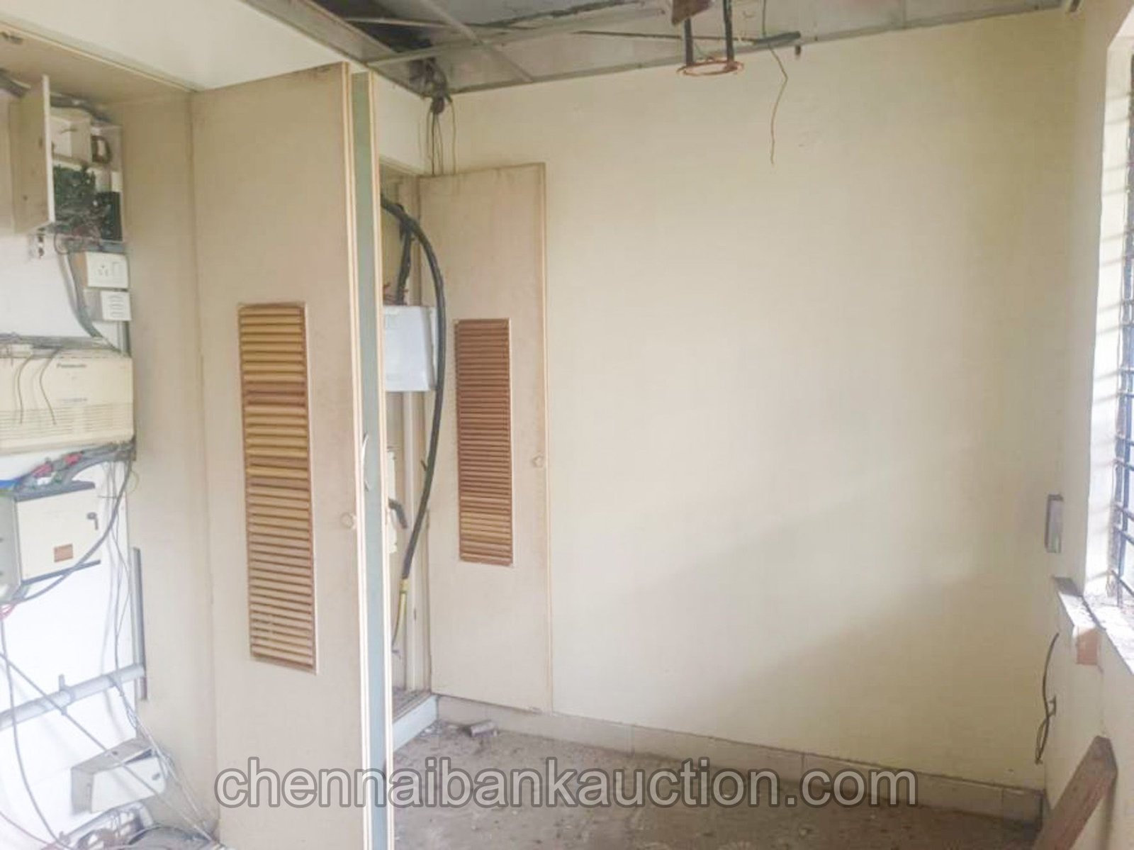 Bank Auction Commercial Building Sale in Teynampet (25)