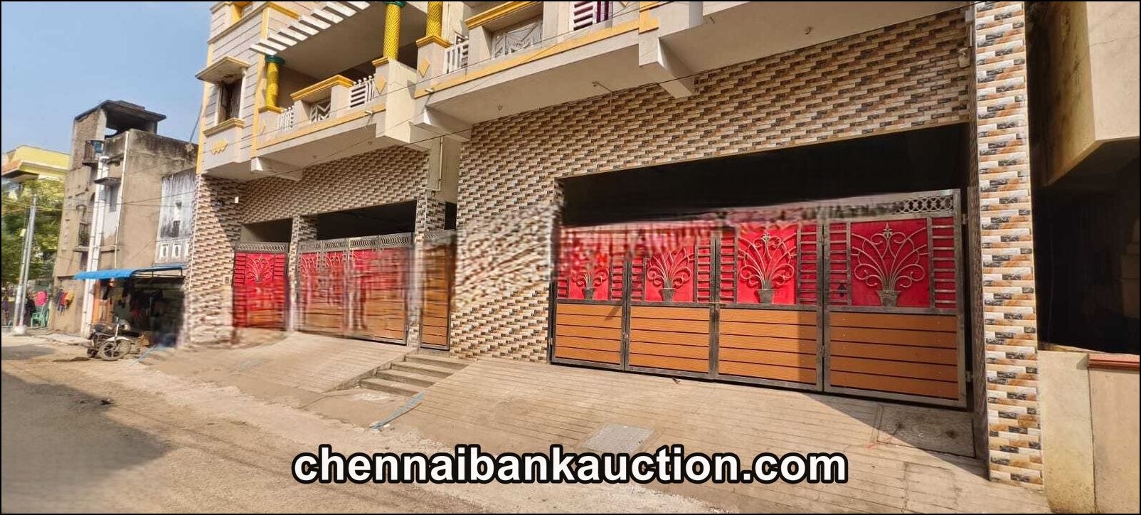 Auction Land and Residential Building For Sale in Madavilagam