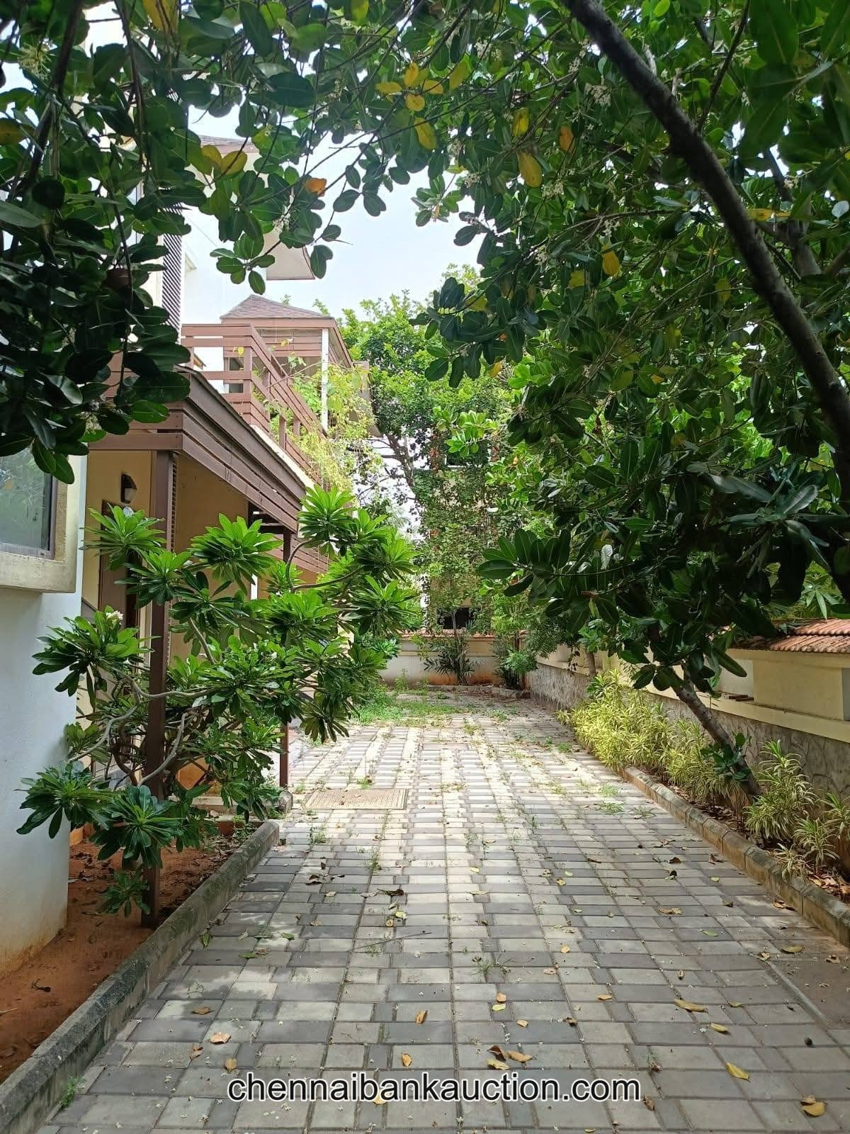Bank Auction Villa For Sale in Uthandi (6)