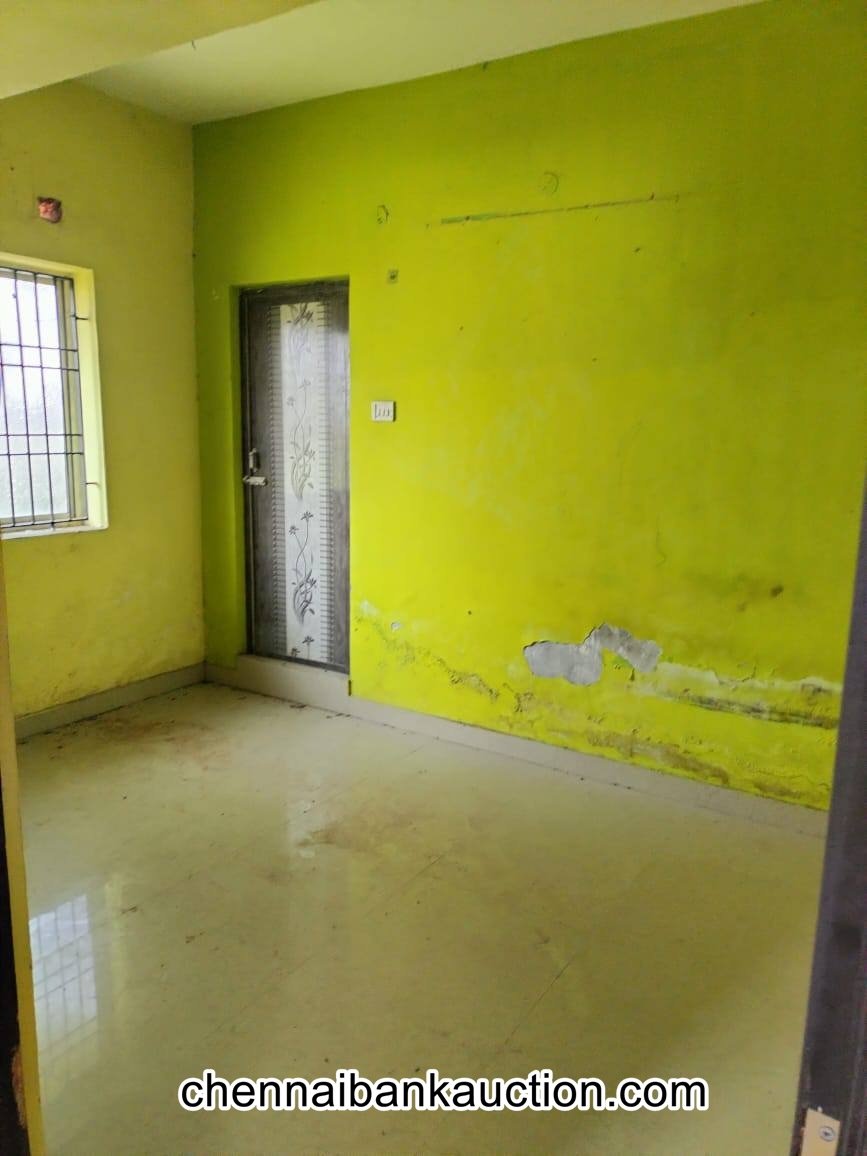 Bank Auction 910 Sq.ft