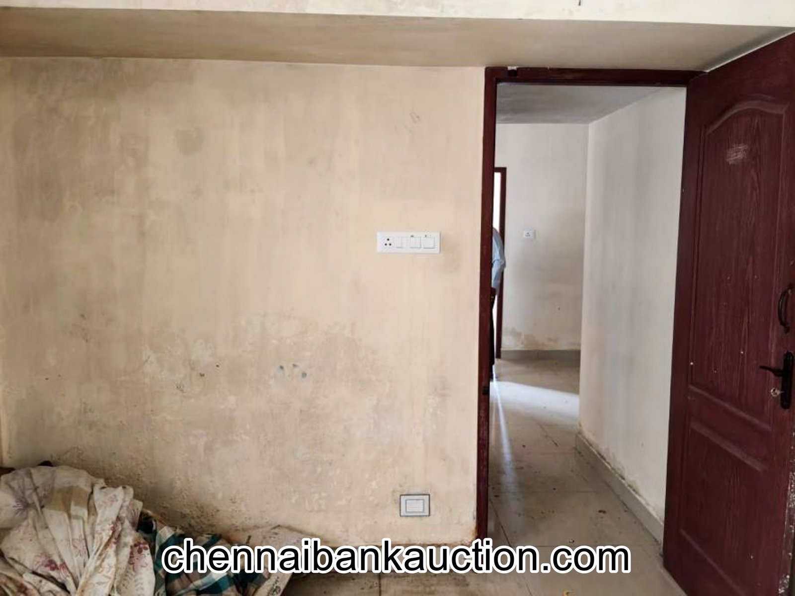 Bank Auction Flat For Sale in Varadharajapuram (6)