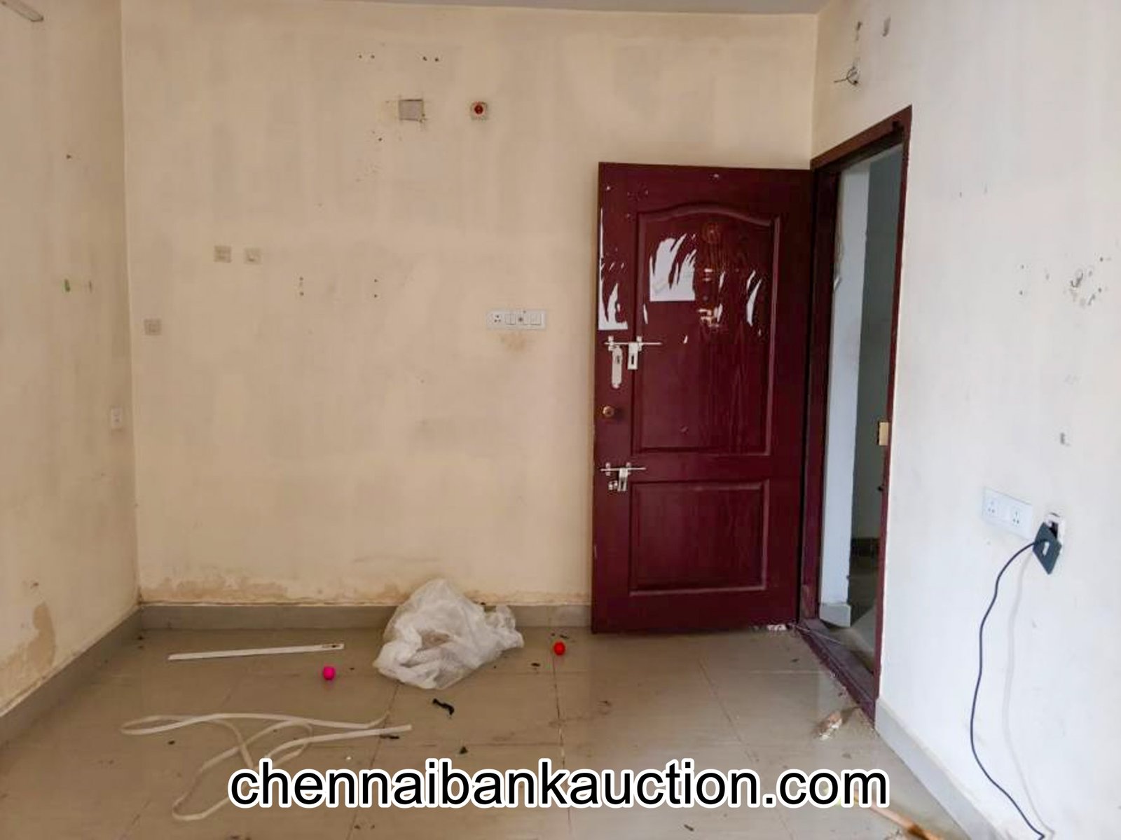 Bank Auction Flat For Sale in Varadharajapuram (8)