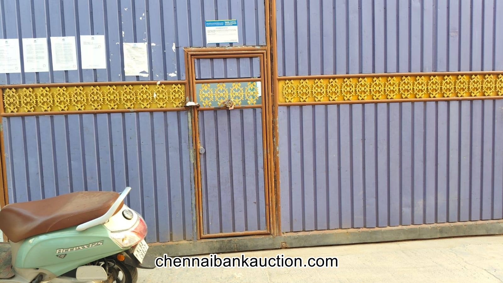 Bank Auction House For Sale in Koladi (5)