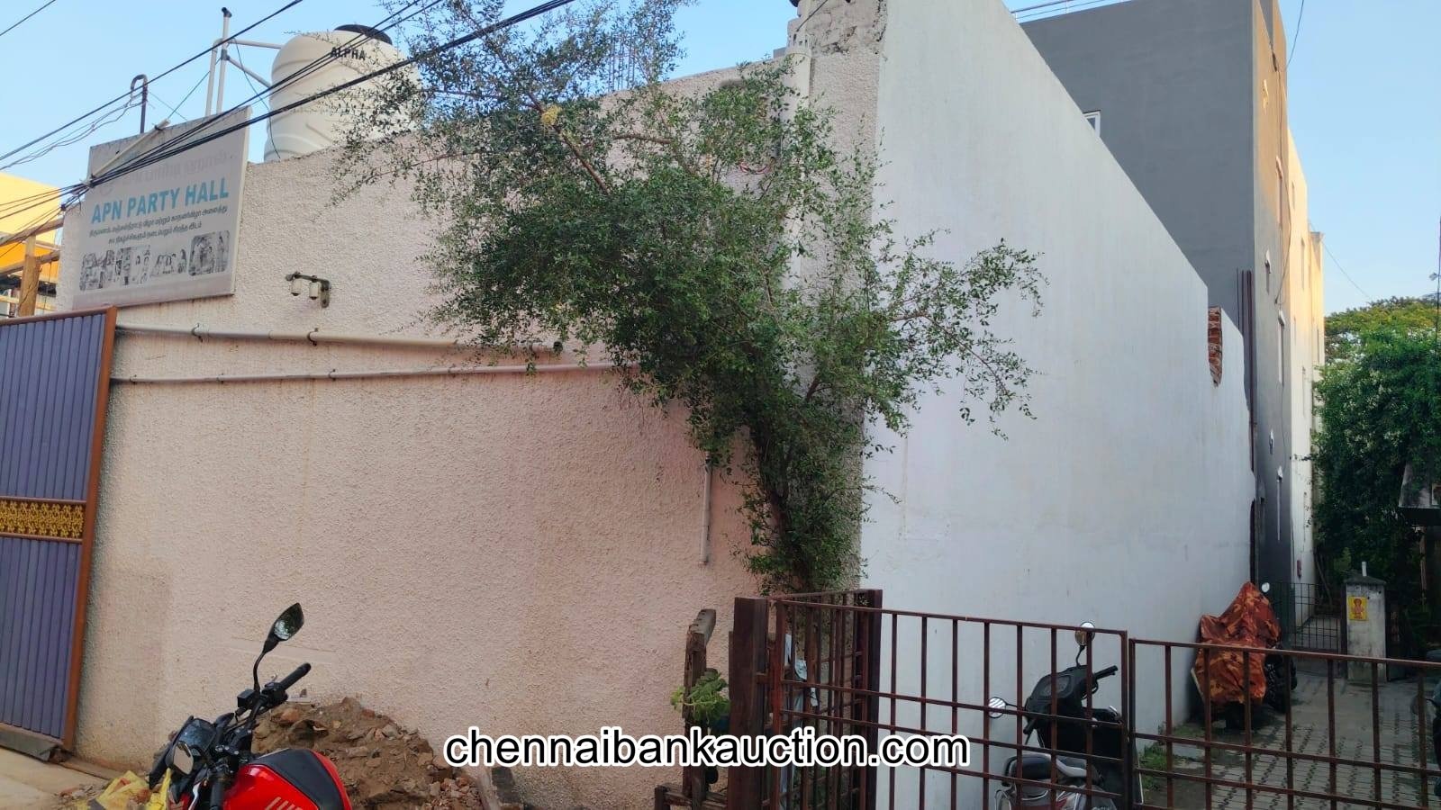 Bank Auction House For Sale in Koladi (6)