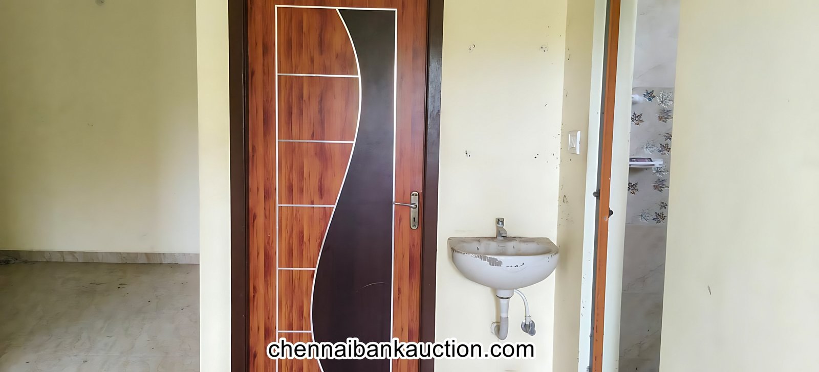 Bank Auction 780 Sq